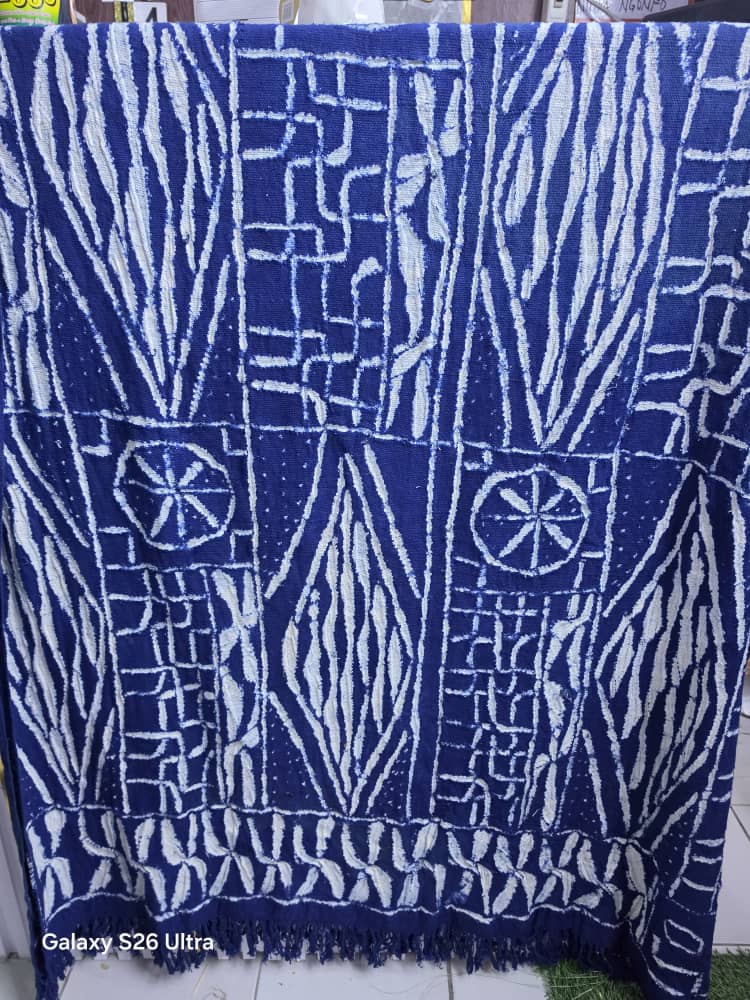 Véritable ndop tissé  a la main