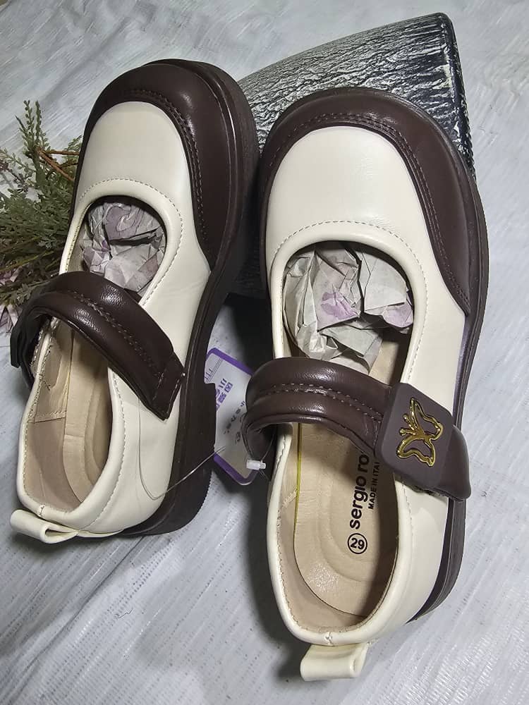 Chaussures Enfant Élégantes & Confortables