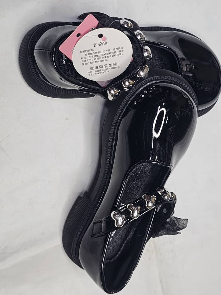 Chaussures Enfant Élégantes & Confortables